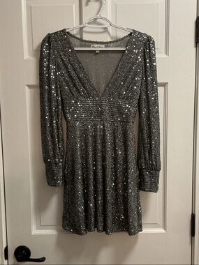 Emerald Sundae Silver Sequin Long Sleeve V-Neck Dress